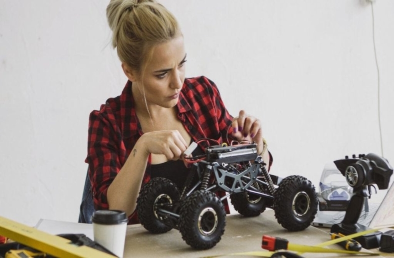 A Guide to Choosing Your First RC Car